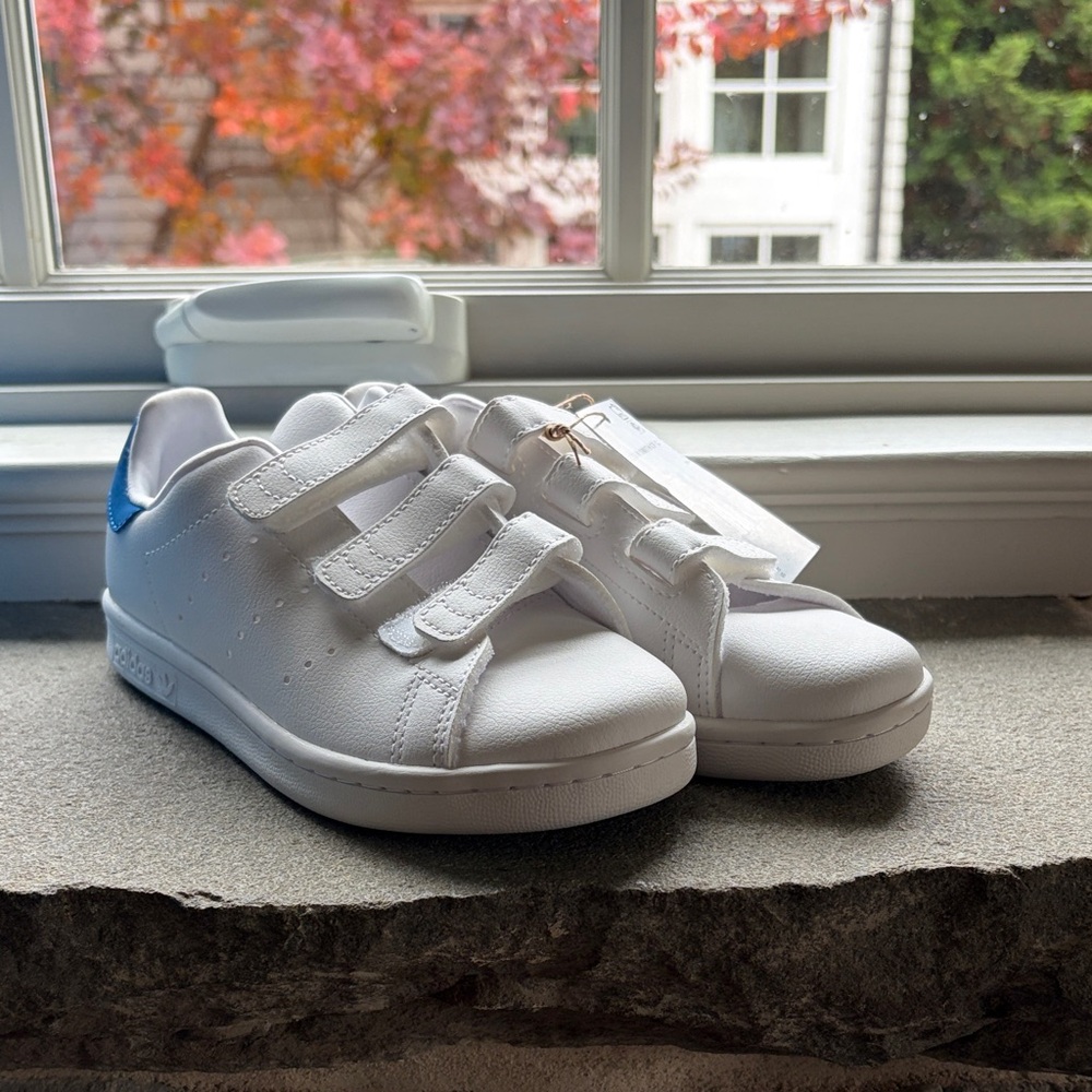 Adidas Classic White and Blue Shoes